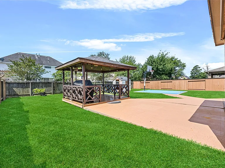 8127 Edenwood Dr — Photo 41