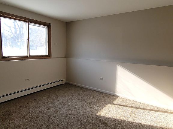 3rd image of 1335 Abbott Dr APT 2