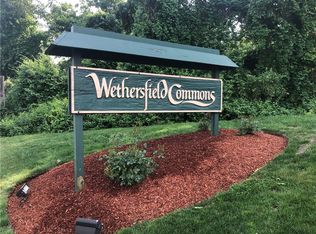 922 Halifax Dr, Warwick, RI 02886