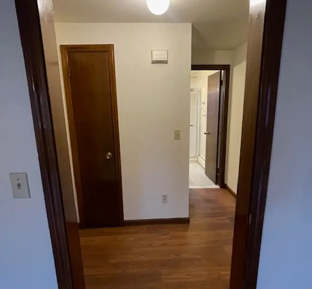Candlelight Apartments — Photo 16