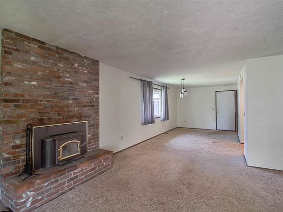 5th image of 403 N Legg St