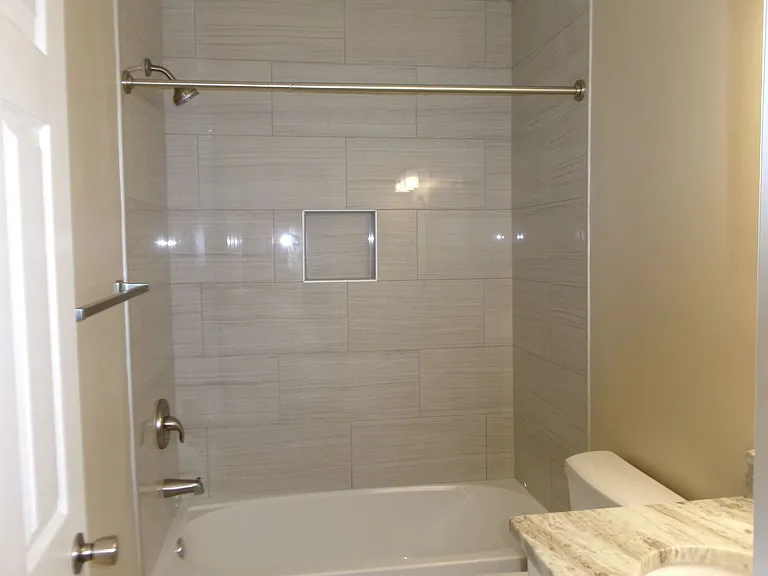 4346 Oak St #A — Photo 10