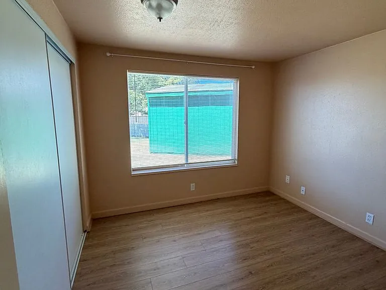 2124 Arthur St #19 — Photo 6