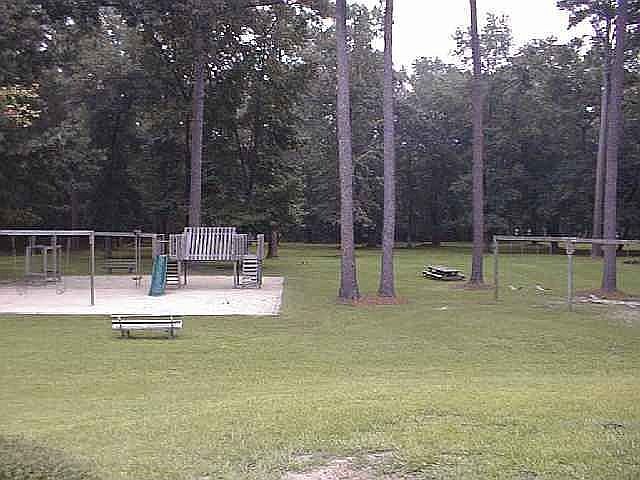 2nd image of 25 Wood Eden Ln