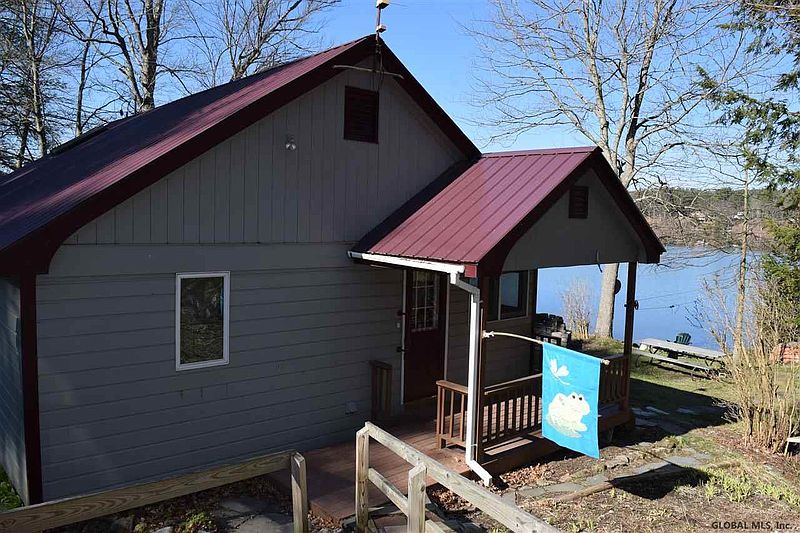3rd image of 403 E LAKE Road