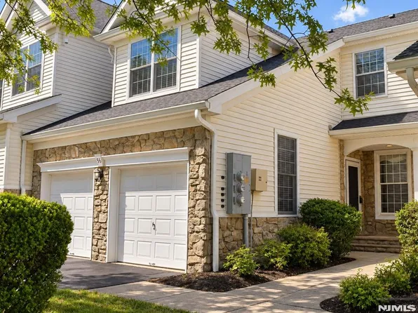 56 Westgate Drive #504, Clinton Twp, NJ 08801
