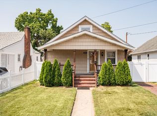 1039 Steele Blvd, Baldwin, NY 11510