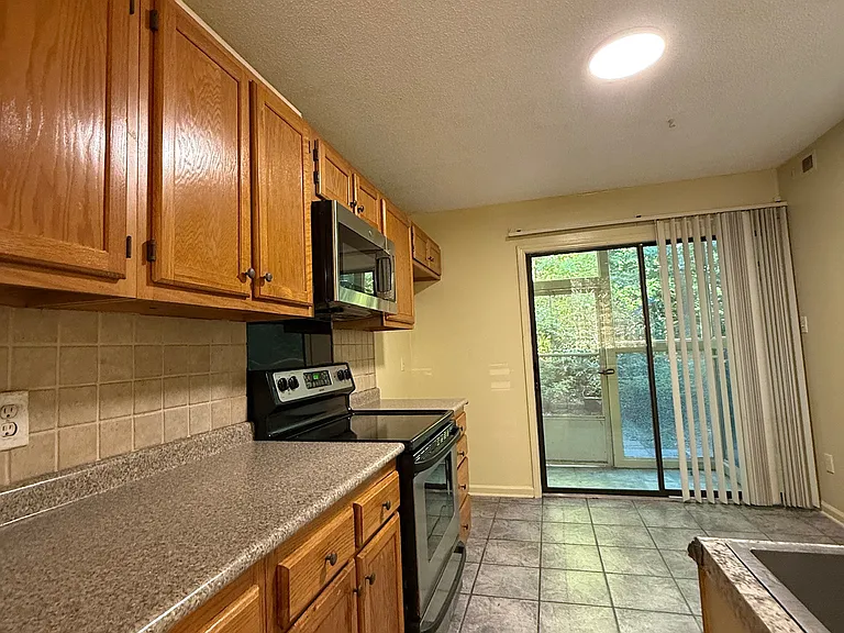204 Davidson St — Photo 10