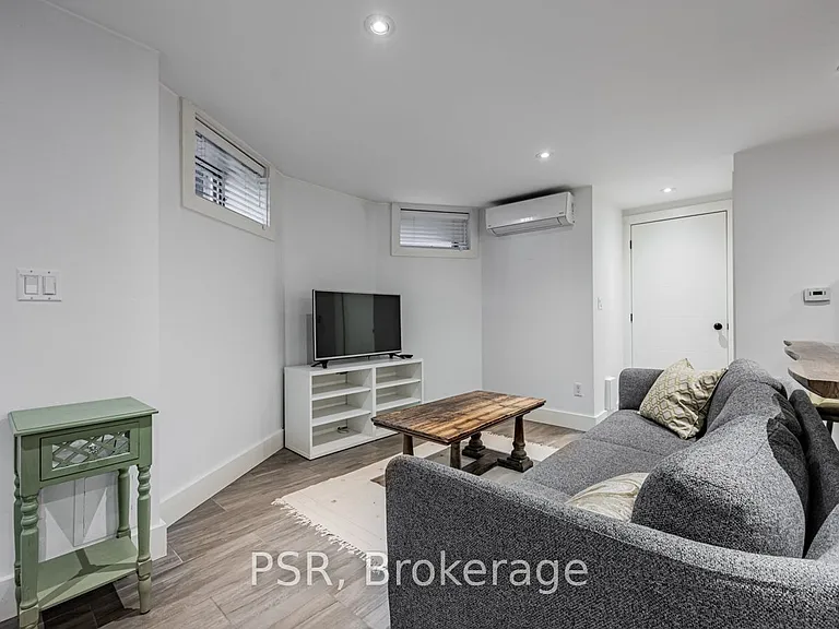 71 Crawford St #BASEMENT — Photo 5