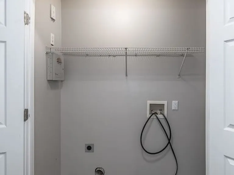 Wendover Ridge Apartments — Photo 17