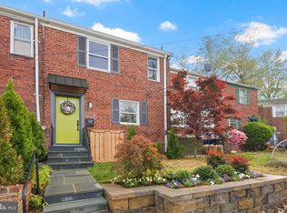 12 Ancell St, Alexandria, VA 22305