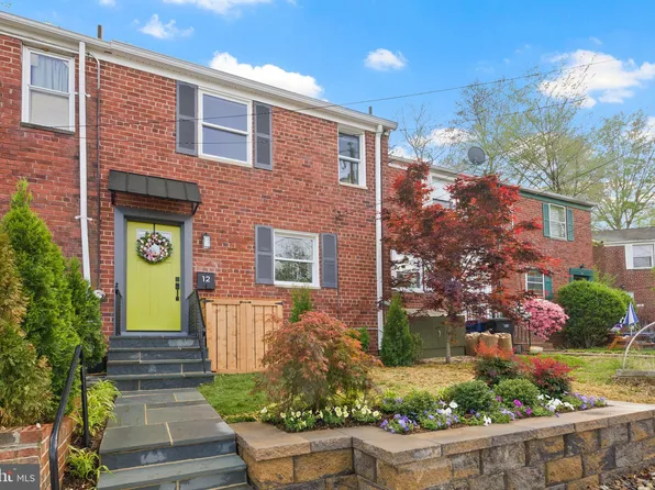 12 Ancell St, Alexandria, VA 22305