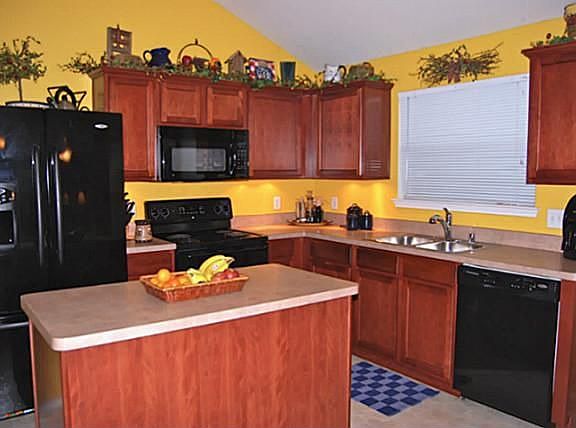 3rd image of 8913 Tumbleweed Dr