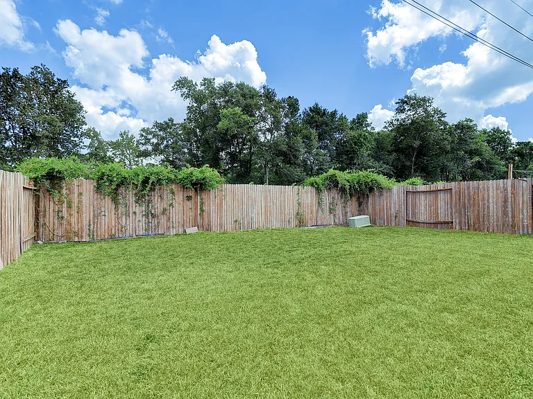7519 Kennemer Dr — Photo 17