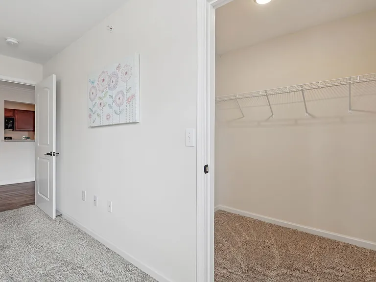 Nicholas Place Apartments — Photo 46