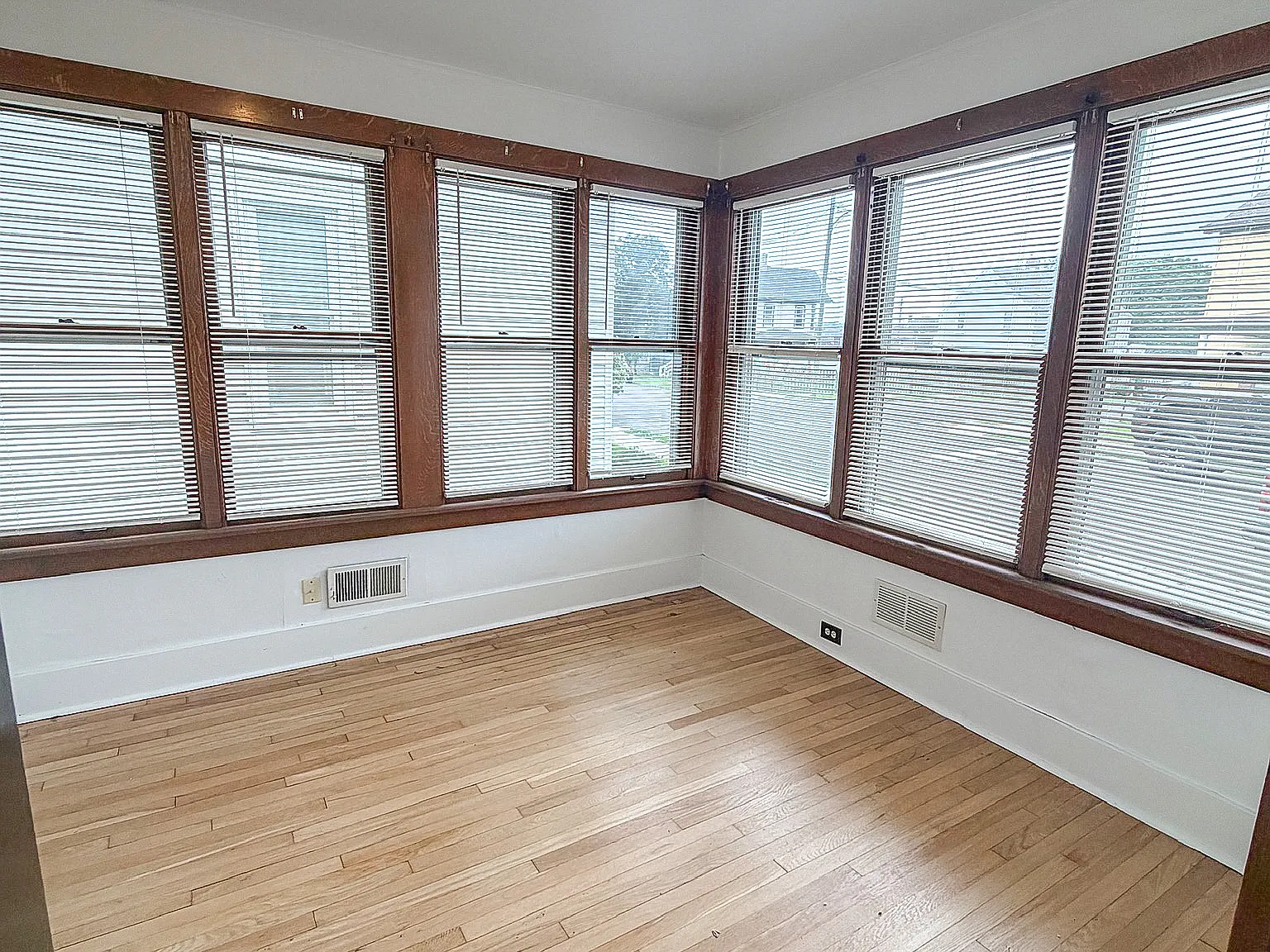 506 Locust Street - 1 — Photo 2