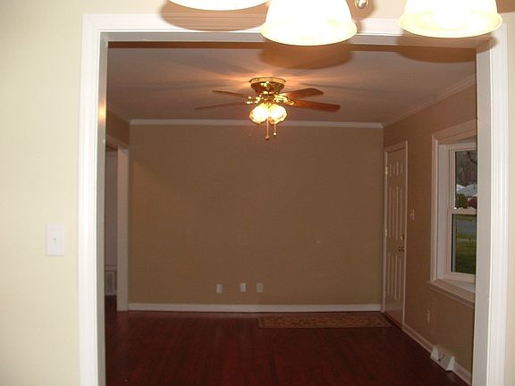 Spacious living room