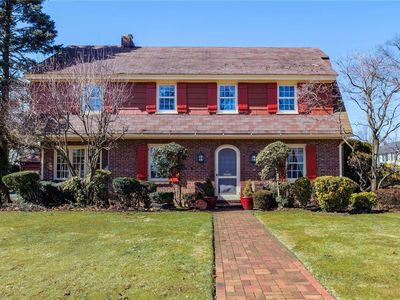88 Harvard Avenue, Rockville Centre, NY, 11570