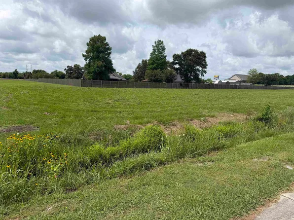 252 Treasure Dr, Raceland, LA 70394