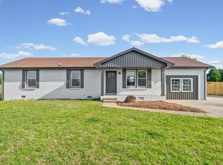 341 Cunningham Ln, Clarksville, TN 37042