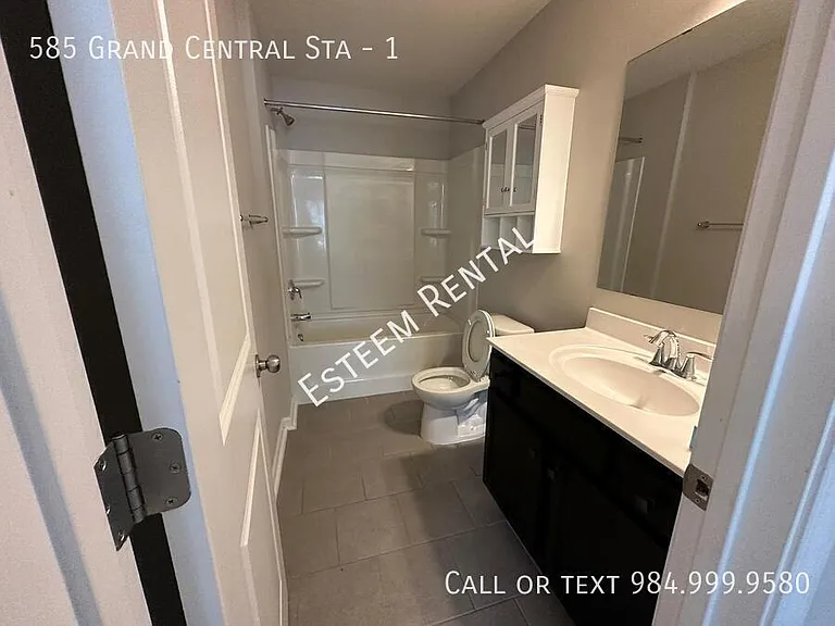 585 Grand Central Sta #1 — Photo 6