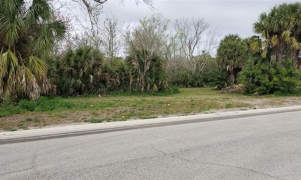 2nd image of 2108 Arnold Palmer Dr