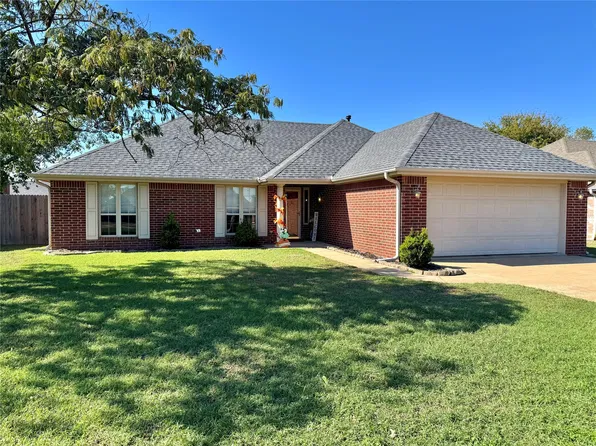 1227 E East Dr, Bartlesville, OK 74006