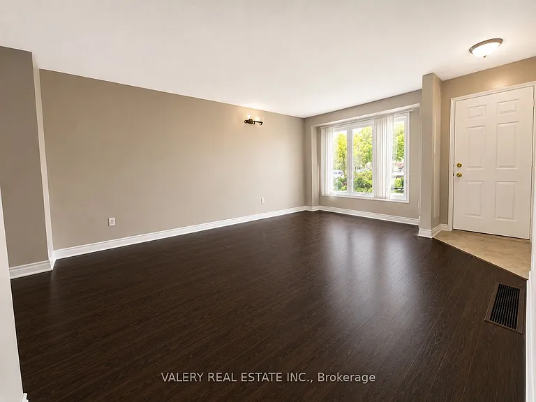 1138 Kipps Ln #10 — Photo 5