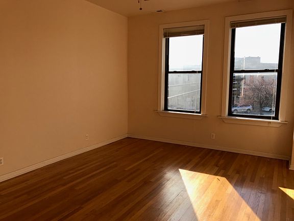 4th image of 4003 N Elston Ave #2