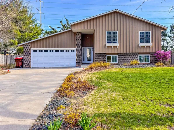 8545 72nd St S, Cottage Grove, MN 55016