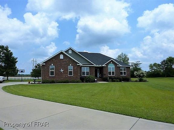 2nd image of 3061 Roseway Ct