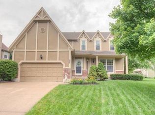 5909 W 157th Pl, Overland Park, KS 66223