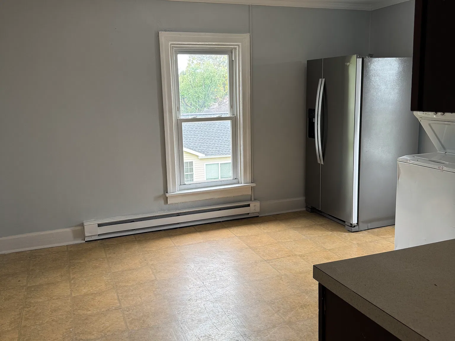 2 bed, 1000 sqft, $1,365 — Photo 2