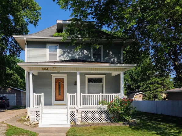 804 S 8th St, Clear Lake, IA 50428