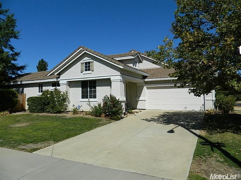 1st image of 301 Saint Brendan Ct