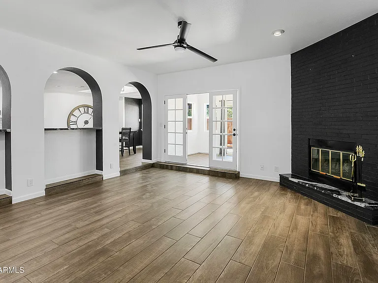 1610 N Stapley Dr #111 — Photo 4