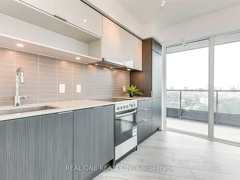 159 Wellesley St E #1708-1 — Photo 11