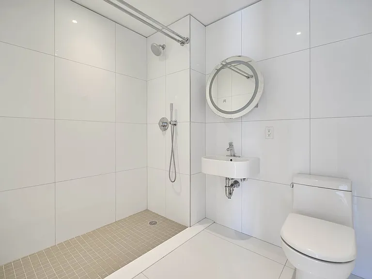 329 Pleasant Ave #6B — Photo 8