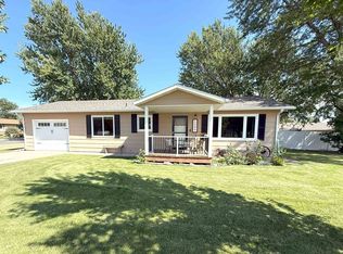 1344 Sioux St, Imperial, NE 69033