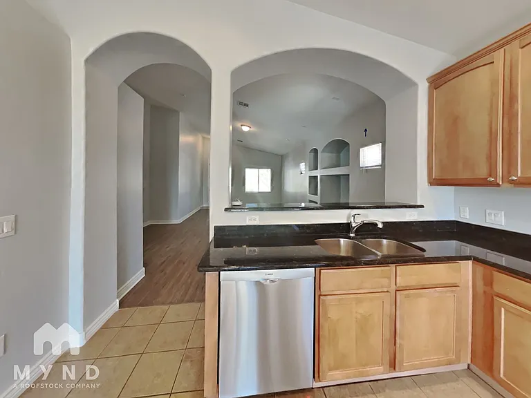 1229 E Prickly Pear St — Photo 6