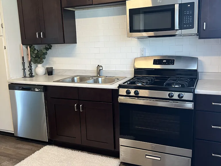 Columbus Crossing Townhomes — Photo 34