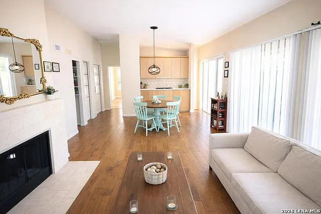 Secluded Oak Villas — Photo 4