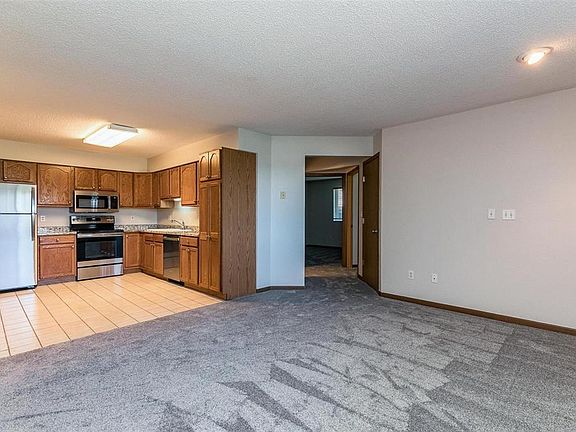 5th image of 1040 Duchess Dr