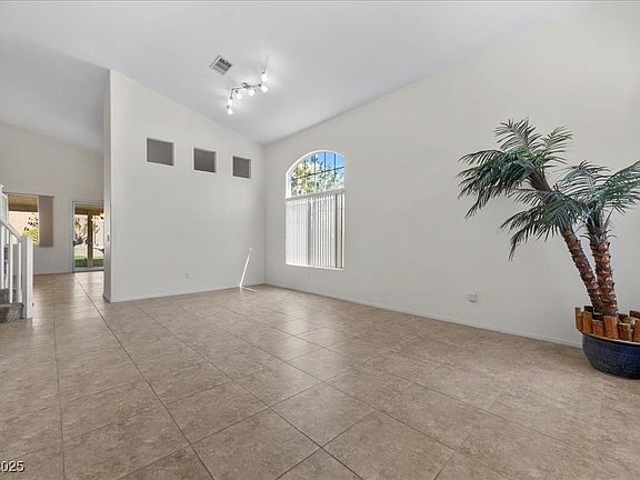 2nd image of 2329 Sunrise Meadows Dr