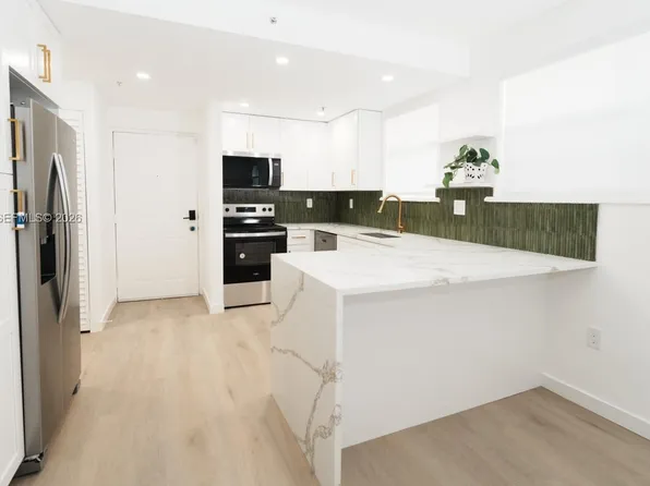 3052 SW 27th Ave APT 102, Miami, FL 33133