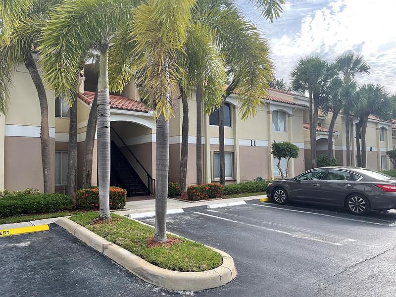 1st image of 815 W Boynton Beach Blvd APT 11203