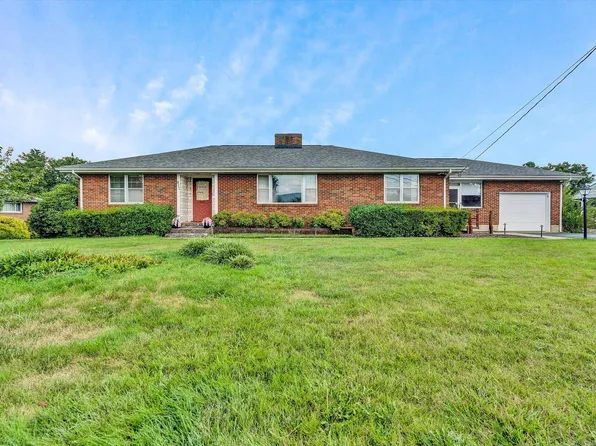 811 Ridgecrest Dr, Roanoke, VA 24019
