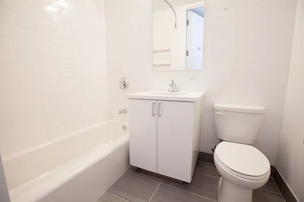 Rented by Greystar | media 8