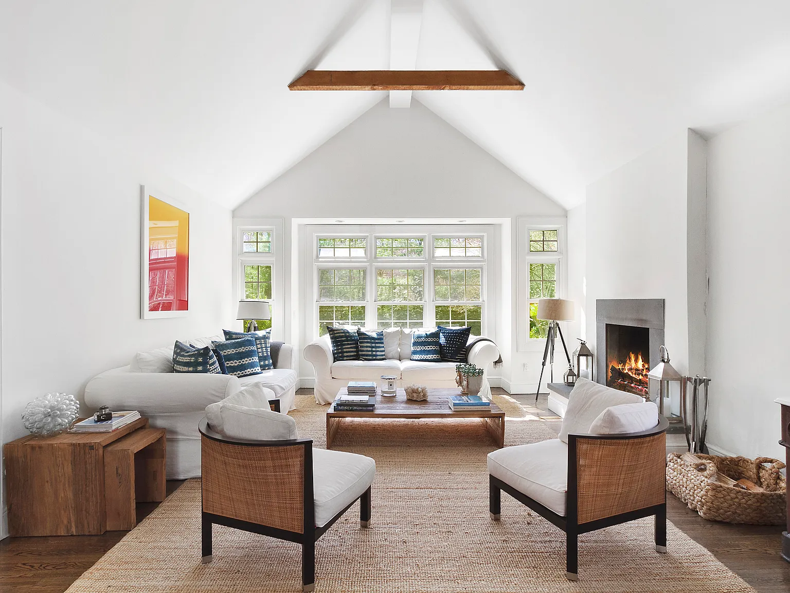 Spacious Sag Harbor Rental 4 Bedroom with Pool — Photo 2