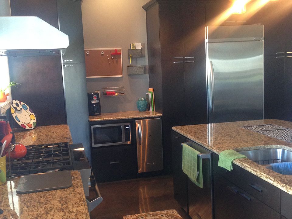 1st image of 156 Dickerson Ln